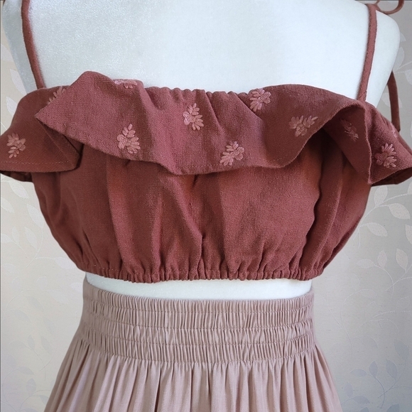 NEW 4SI3NNA Embo Linen Floral Embroidered Tie Strap Crop Top | Cottage Fairy L - Picture 8 of 13